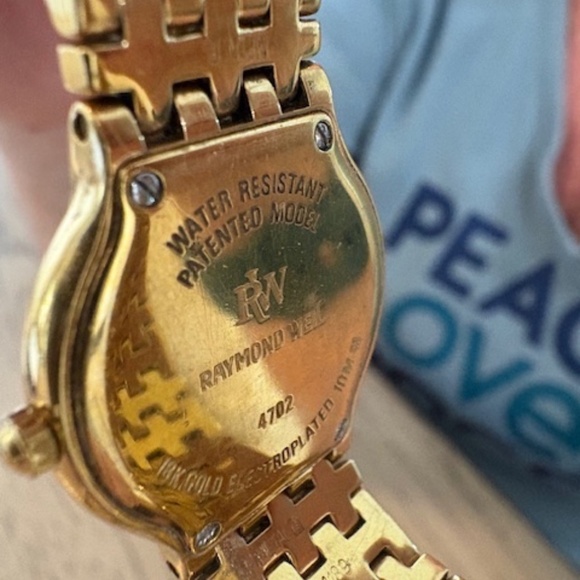 His and her watches - Picture 4 of 6